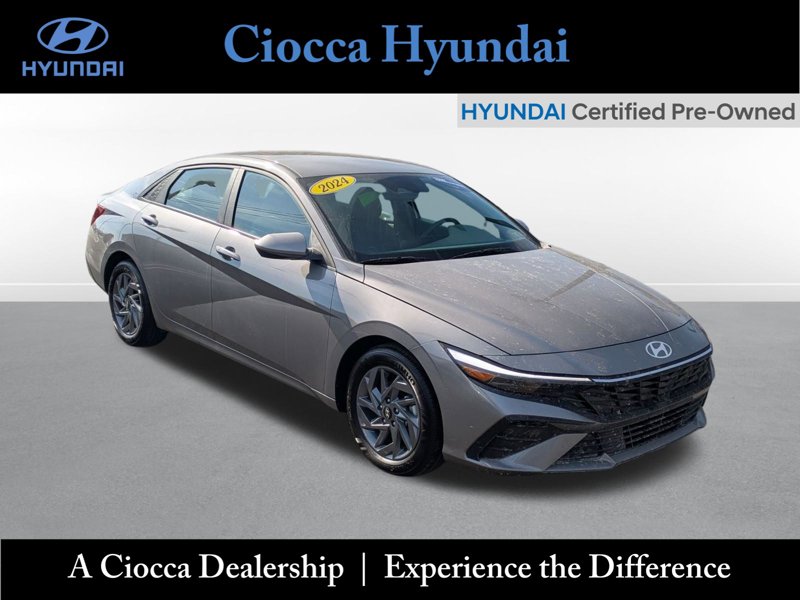 Certified 2024 Hyundai Elantra SEL image 1