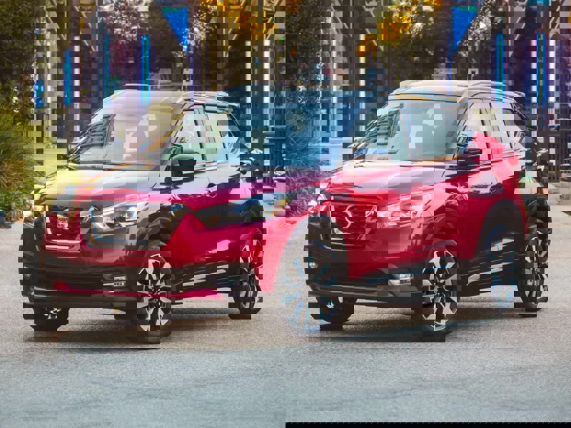 Used 2020 Nissan Kicks S image 1