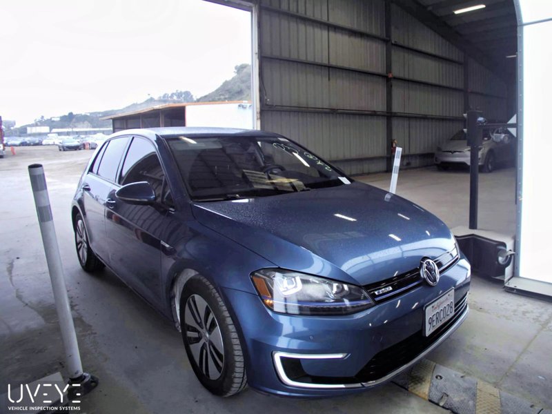 Used 2015 Volkswagen e-Golf SEL Premium image 1