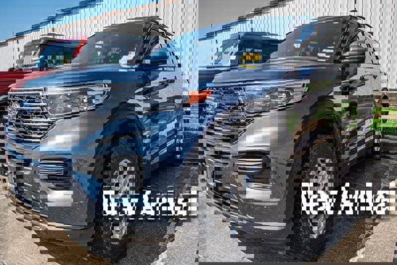 Used 2020 Ford Explorer XLT image 1