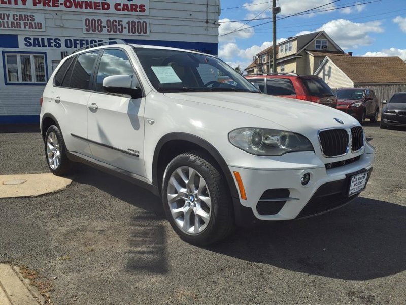 Used 2012 BMW X5 xDrive35i image 1