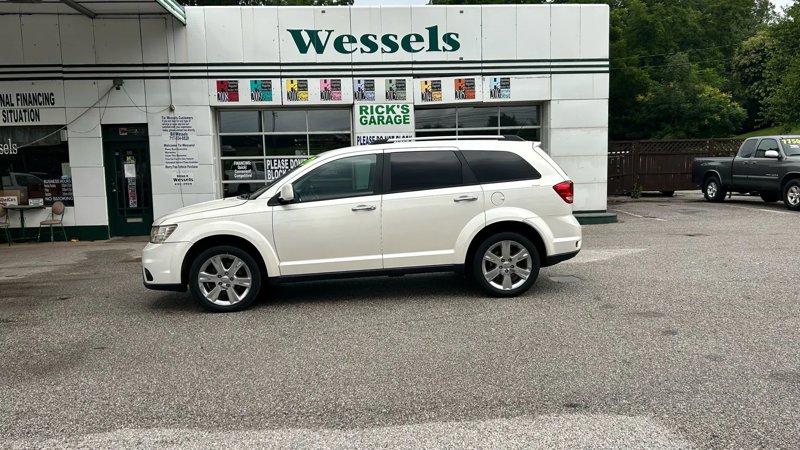 Used 2016 Dodge Journey SXT w/ Premium Group image 1