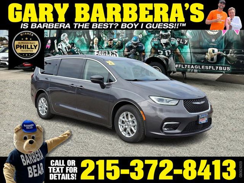 Certified 2023 Chrysler Pacifica Touring-L image 1