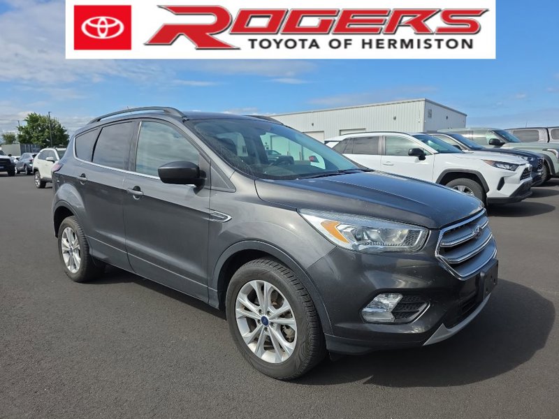 Used 2017 Ford Escape SE w/ Equipment Group 201A image 1