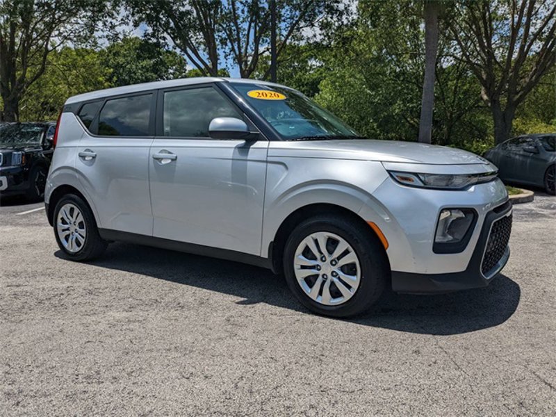 Certified 2020 Kia Soul LX image 1