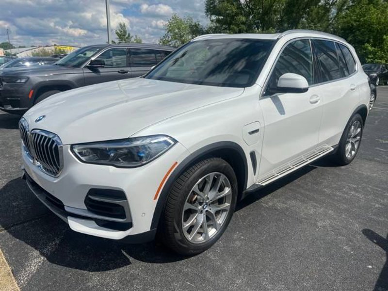 Certified 2022 BMW X5 xDrive45e w/ Executive Package image 1