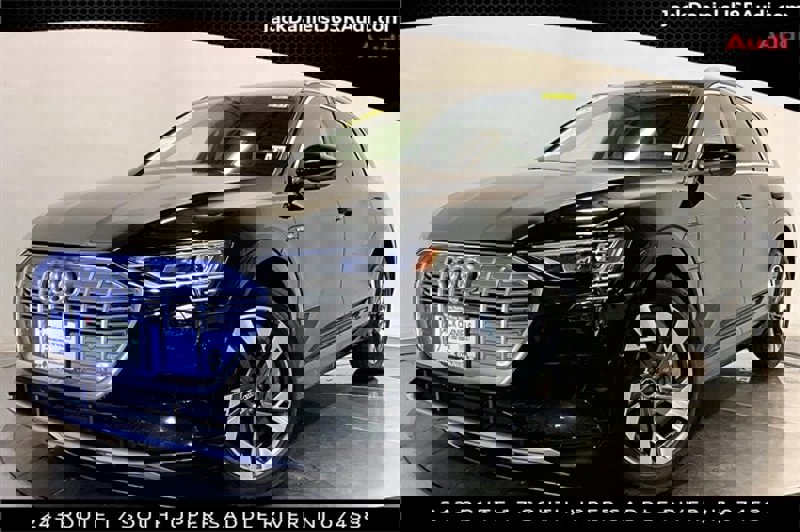 Certified 2022 Audi e-tron Premium Plus w/ Premium Plus Package image 1
