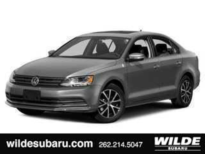 Used 2017 Volkswagen Jetta SE image 1