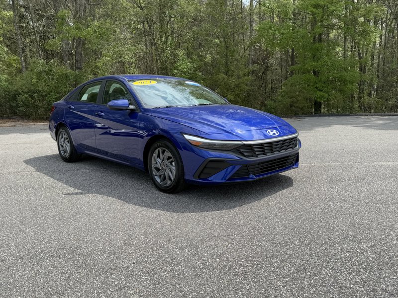 Certified 2024 Hyundai Elantra SEL image 1