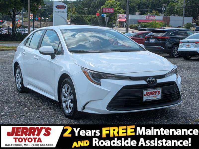 Certified 2024 Toyota Corolla LE image 1