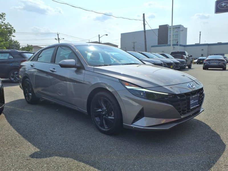 Certified 2023 Hyundai Elantra SEL image 1