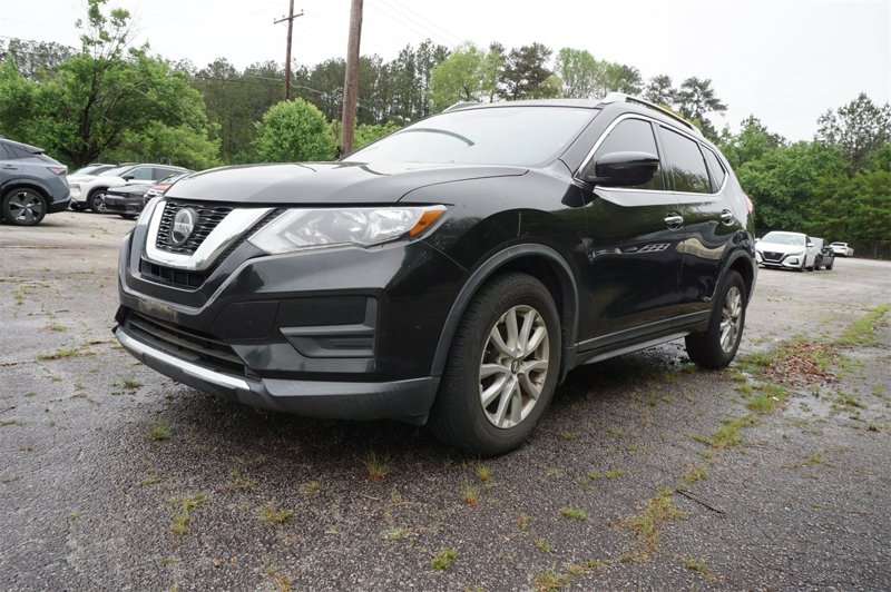 Used 2019 Nissan Rogue SV image 1