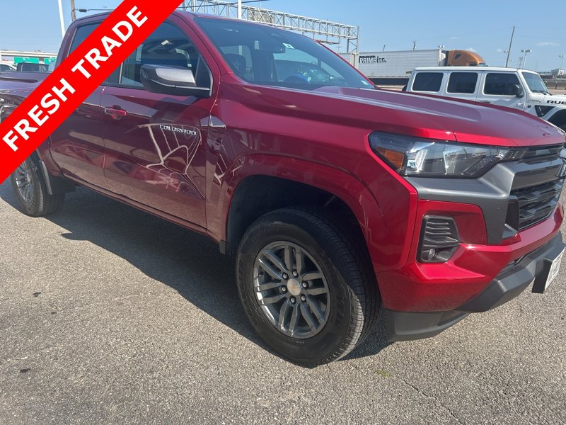 Certified 2024 Chevrolet Colorado LT w/ LT Convenience Package II image 1