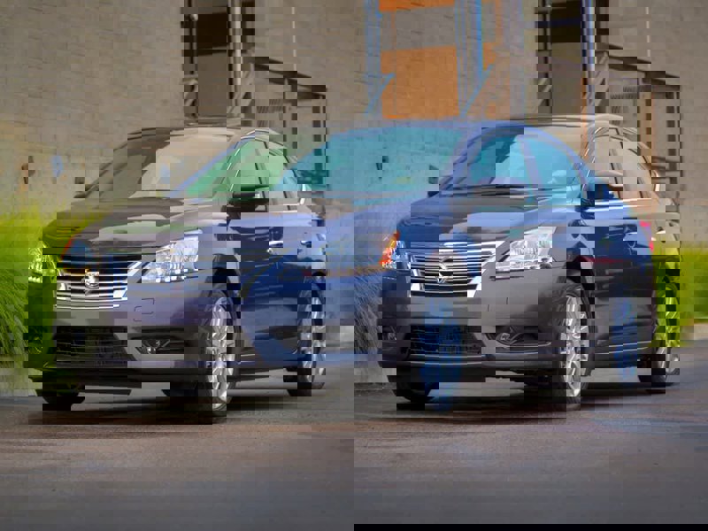 Used 2015 Nissan Sentra SV image 1
