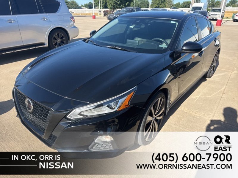 Used 2022 Nissan Altima 2.5 SR image 1