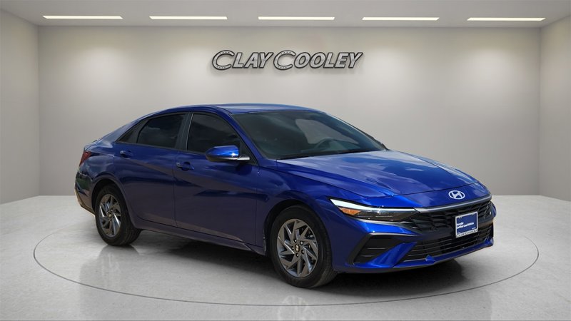 Certified 2024 Hyundai Elantra SEL image 1