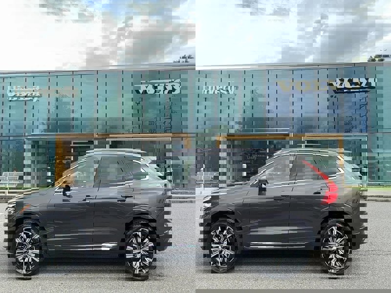 Certified 2022 Volvo XC60 B5 Inscription w/ Advanced Package image 1