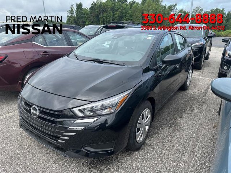 Certified 2025 Nissan Versa S w/ Trunk Package image 1
