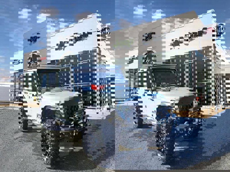 Used 2017 Jeep Wrangler Unlimited Sport image 1