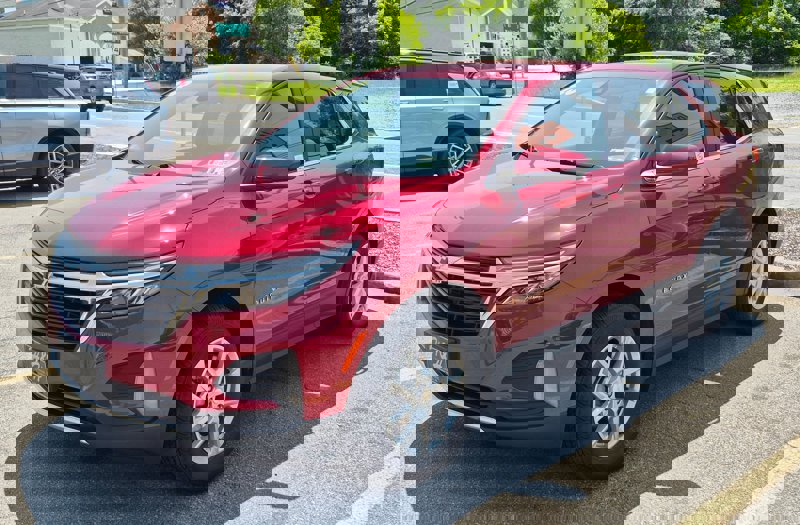 Used 2023 Chevrolet Equinox LT image 1