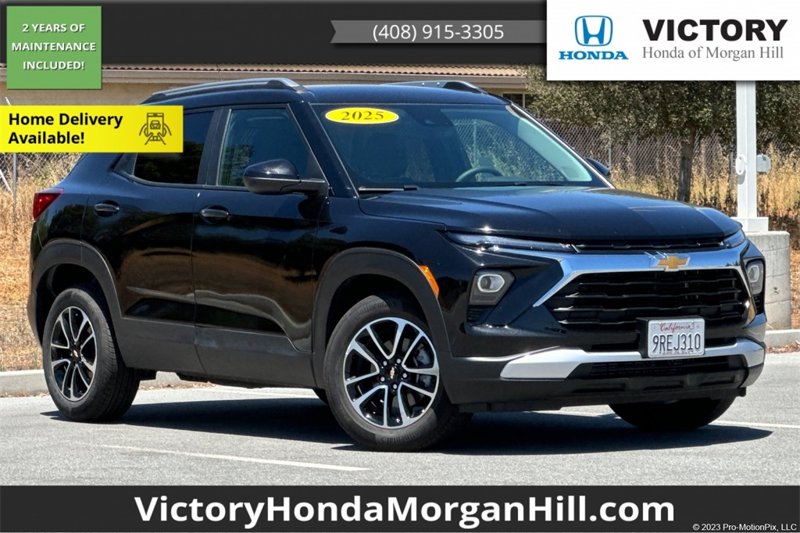 Used 2025 Chevrolet TrailBlazer LT image 1