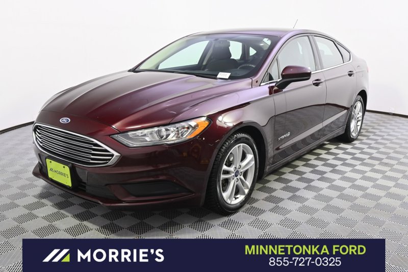 Used 2018 Ford Fusion SE image 1