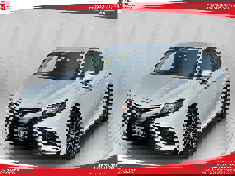 Certified 2024 Toyota Camry SE image 1