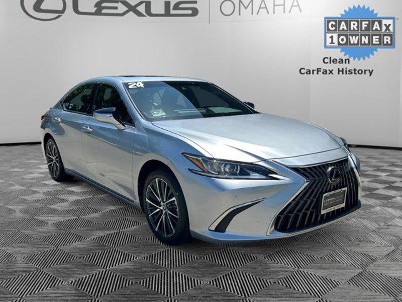 Certified 2024 Lexus ES 300h F Sport image 1
