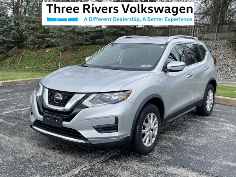 Used 2019 Nissan Rogue SV image 1