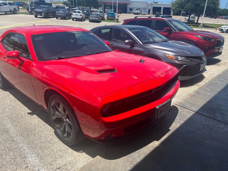 Used 2017 Dodge Challenger SXT Plus image 1