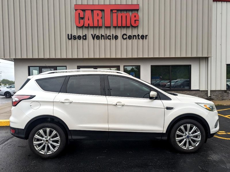 Used 2017 Ford Escape Titanium image 1