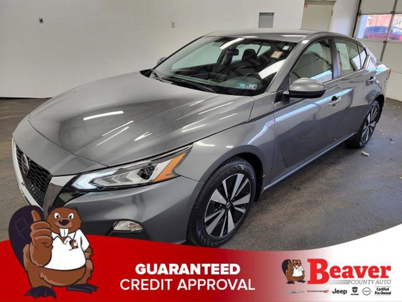 Certified 2022 Nissan Altima 2.5 SV image 1
