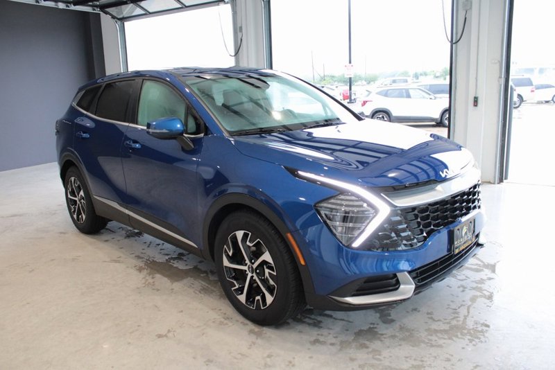 Certified 2024 Kia Sportage EX image 1