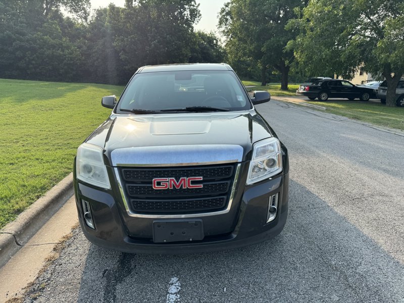 Used 2015 GMC Terrain SLE image 1