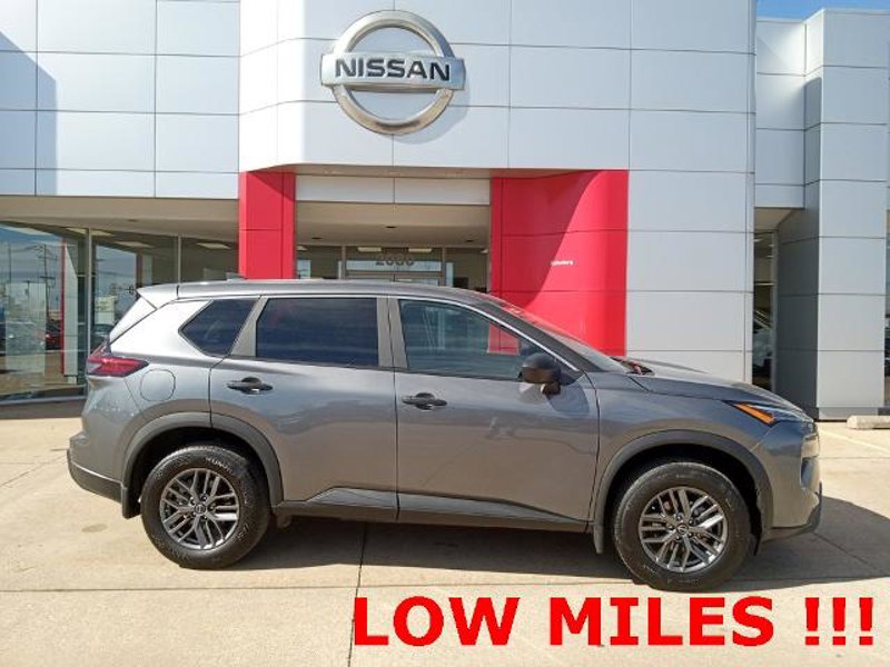 Certified 2024 Nissan Rogue S image 1