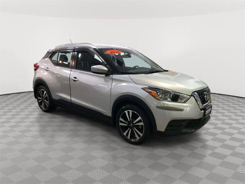 Certified 2020 Nissan Kicks SV image 1