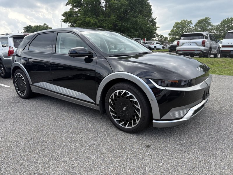 Certified 2023 Hyundai Ioniq 5 Limited w/ Cargo Package image 1