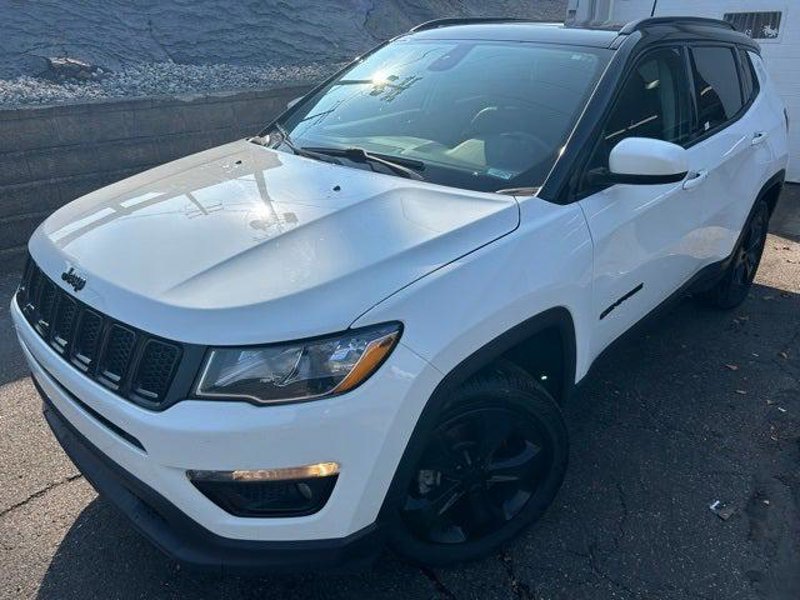 Certified 2018 Jeep Compass Latitude image 1