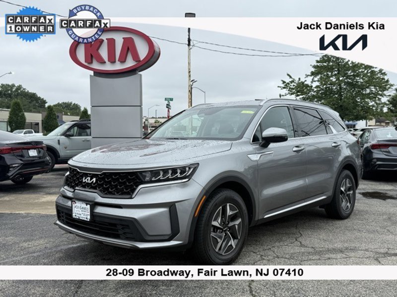 Certified 2022 Kia Sorento S image 1