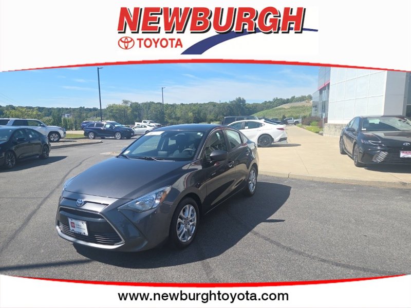 Certified 2017 Toyota Yaris iA image 1