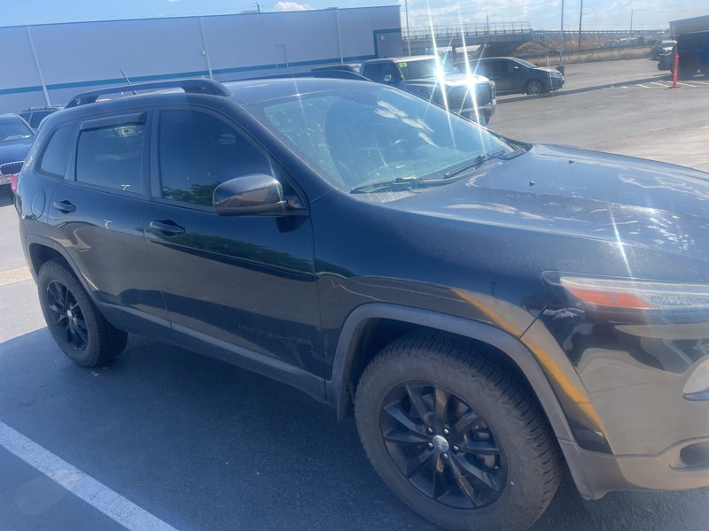 Used 2014 Jeep Cherokee Altitude image 1