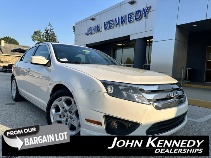 Used 2010 Ford Fusion SE image 1