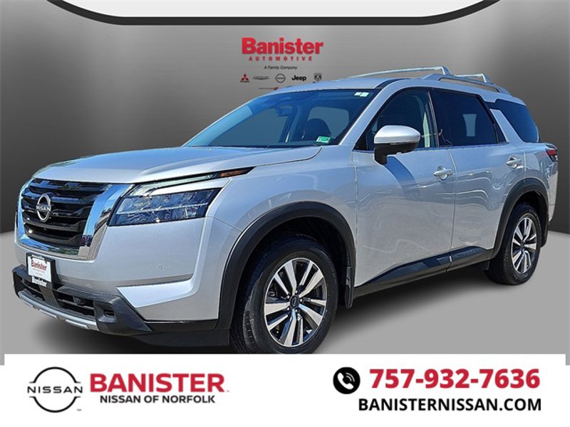Certified 2023 Nissan Pathfinder SL image 1
