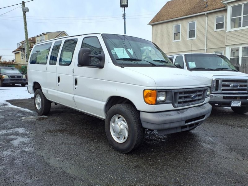 Used 2007 Ford E-350 and Econoline 350 Super Duty image 1
