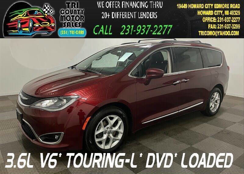 Used 2017 Chrysler Pacifica Touring-L Plus image 1