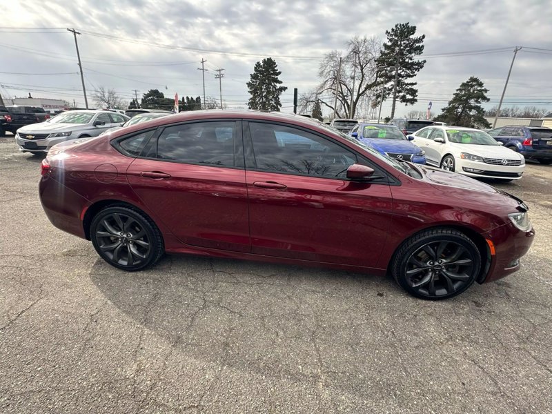 Used 2015 Chrysler 200 S w/ Comfort Group image 1