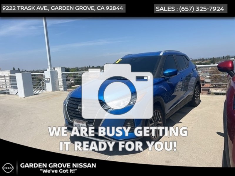 Certified 2023 Nissan Kicks SV image 1