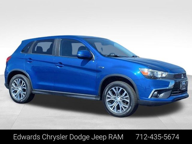 Used 2017 Mitsubishi Outlander Sport ES image 1