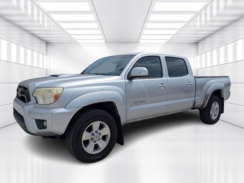 Used 2013 Toyota Tacoma PreRunner image 1