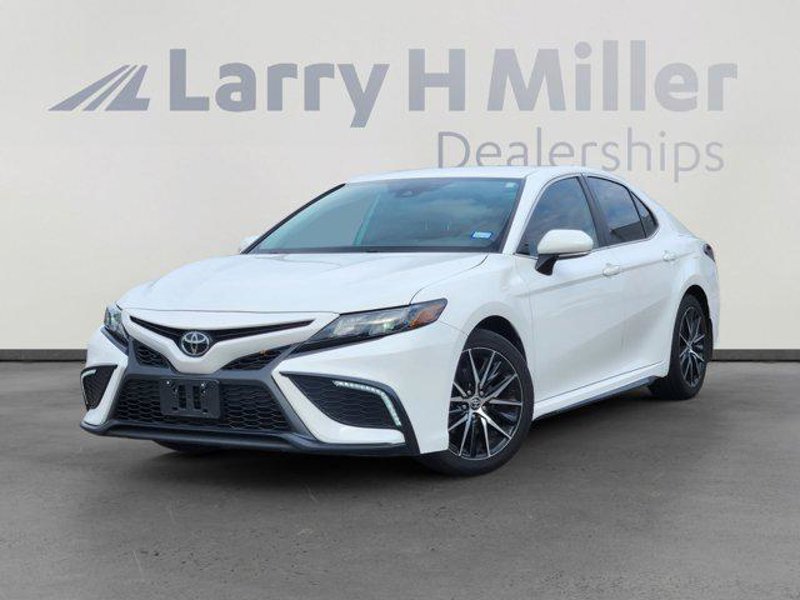 Certified 2024 Toyota Camry SE image 1